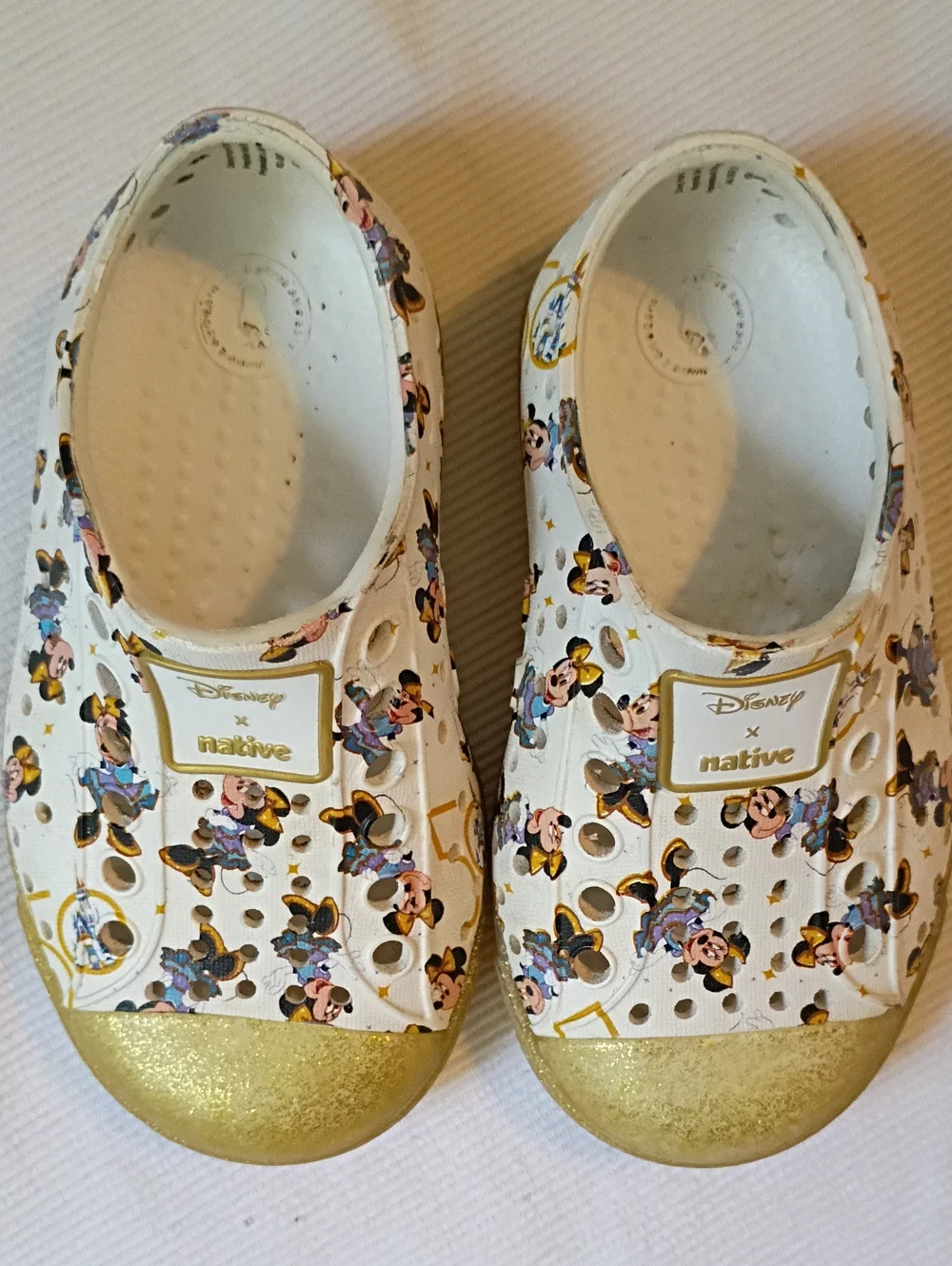 Native Minnie Mouse Disney Slip-on Shoes